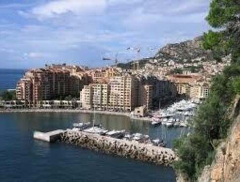 FONTVIEILLE SALON DE COIFFURE - MASSAGE